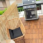 Grosses Fuer 6 - Gasgrill Citynah Parken