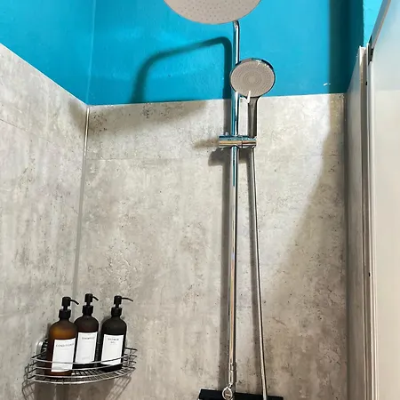 Grosses Fuer 6 - Gasgrill Citynah Parken Appartement