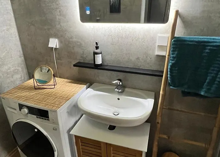 Grosses Fuer 6 - Gasgrill Citynah Parken Apartment *